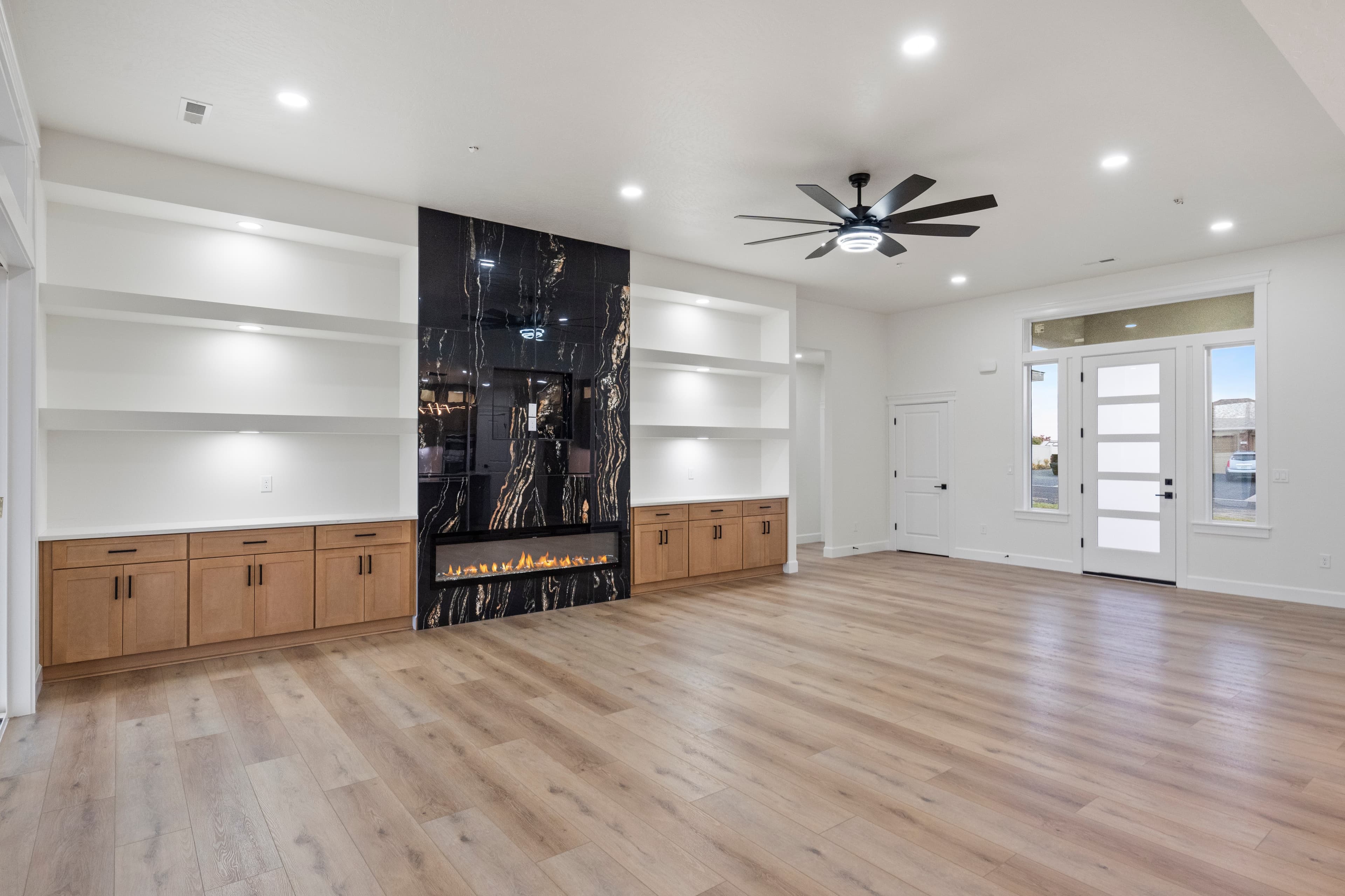 7838 Blue Jay Dr NE - Moses lake